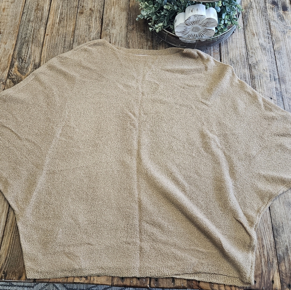 EUC-Pink Lily Cozy Tan Sweater M/L